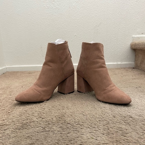 Women’s Suede Ankle Booties - Picture 5 of 9